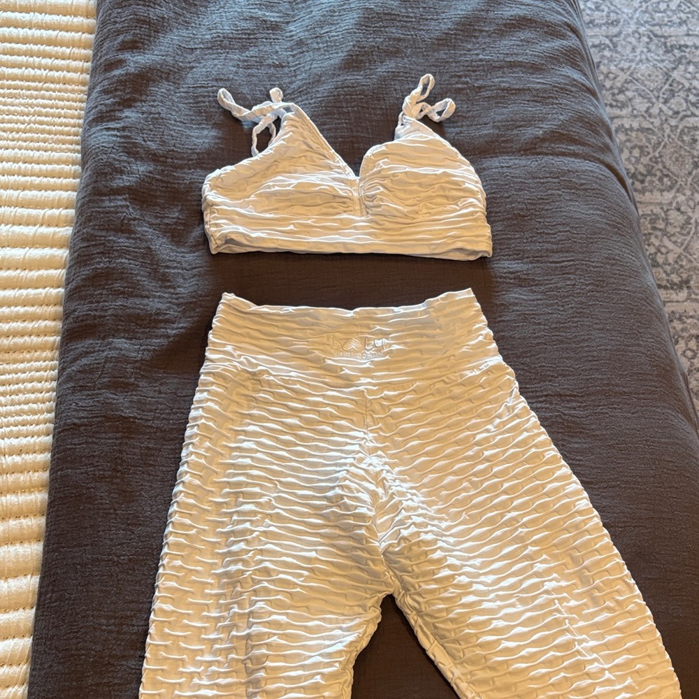 Booty by Brabants White Textured Set